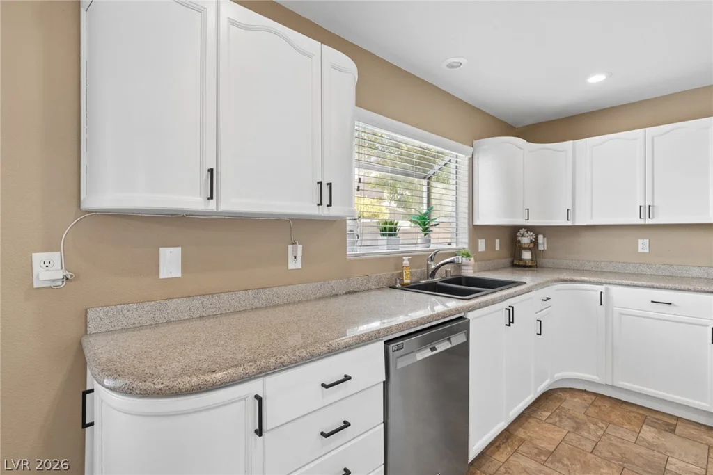 7808 Robinglen, Las Vegas, NV 89131