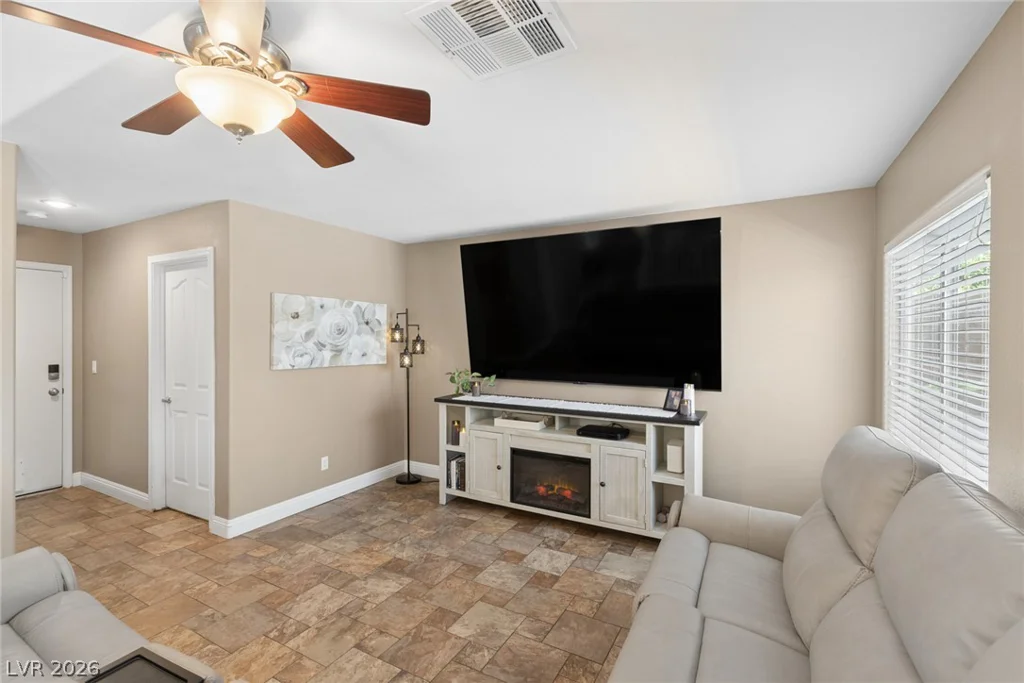 7808 Robinglen, Las Vegas, NV 89131