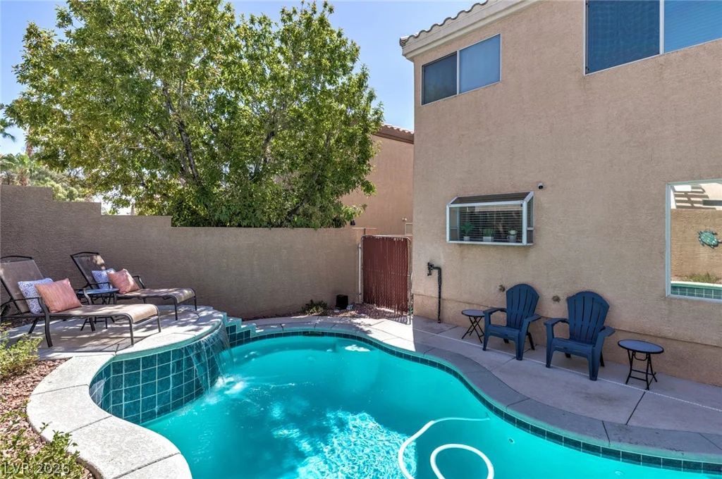 7808 Robinglen, Las Vegas, NV 89131