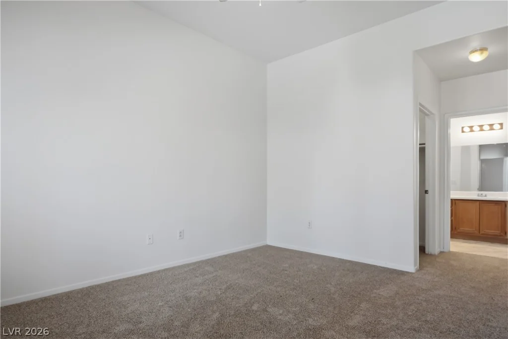 10245 Maryland, Las Vegas, NV 89183