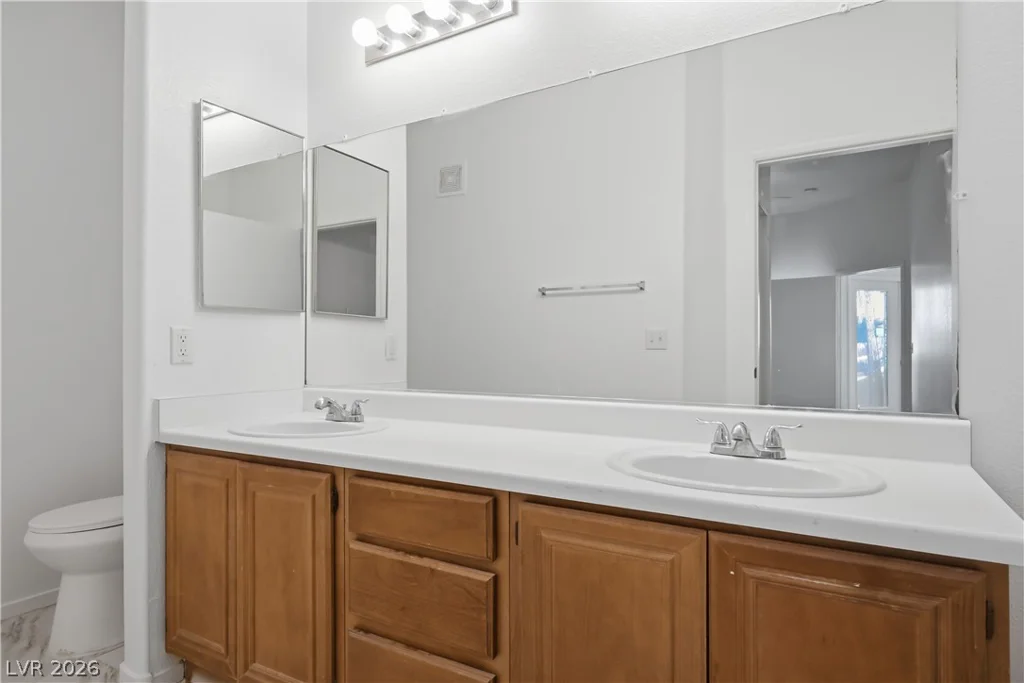 10245 Maryland, Las Vegas, NV 89183