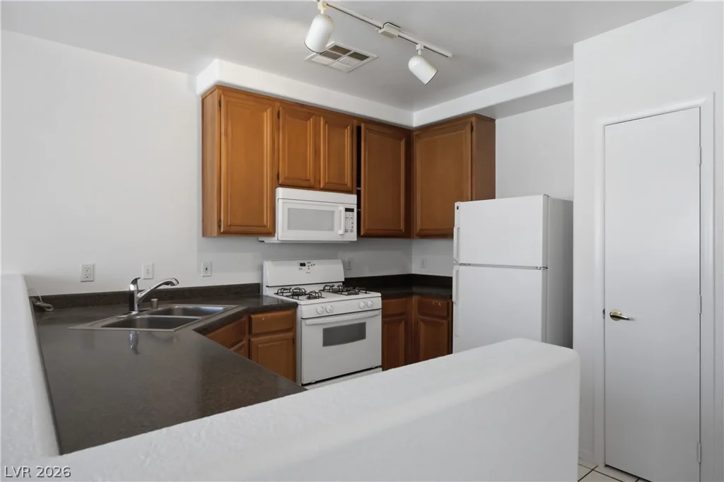 10245 Maryland, Las Vegas, NV 89183
