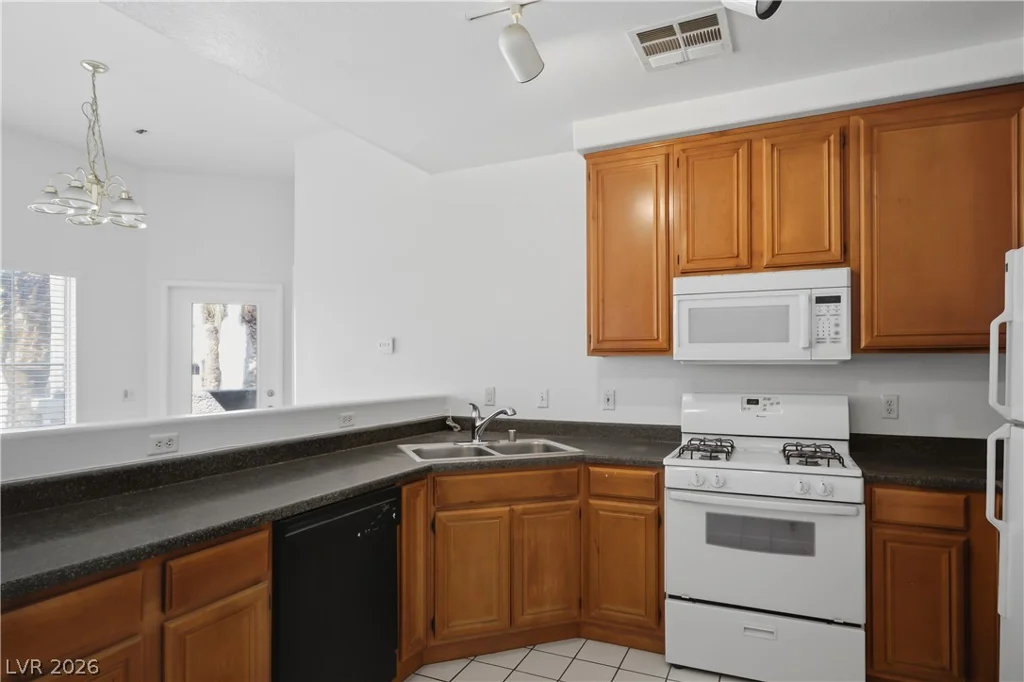 10245 Maryland, Las Vegas, NV 89183