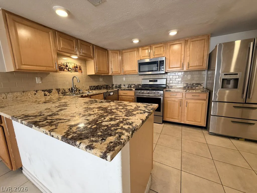 6521 Sugarpine, Las Vegas, NV 89107
