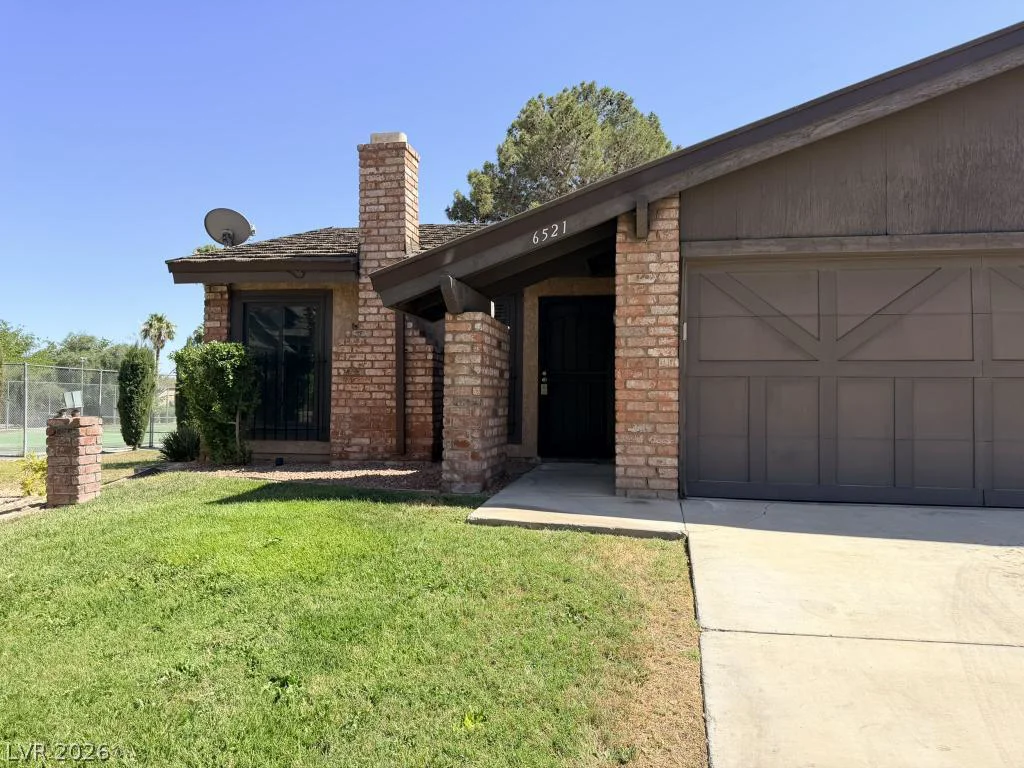 6521 Sugarpine, Las Vegas, NV 89107