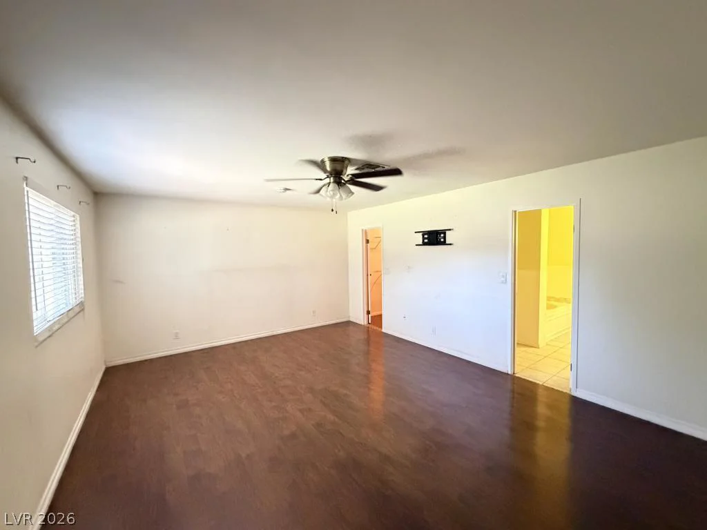 6521 Sugarpine, Las Vegas, NV 89107