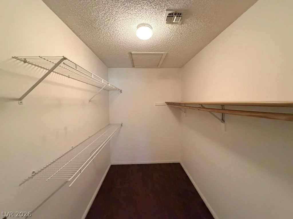 6521 Sugarpine, Las Vegas, NV 89107