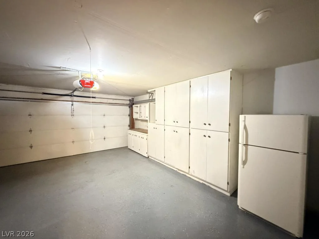 6521 Sugarpine, Las Vegas, NV 89107