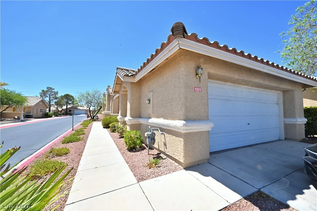 9437 Mount Cherie, Las Vegas, NV 89129