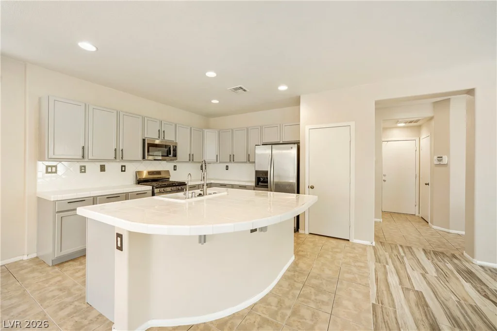 6692 Chariots Path, Las Vegas, NV 89142