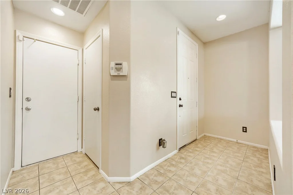 6692 Chariots Path, Las Vegas, NV 89142