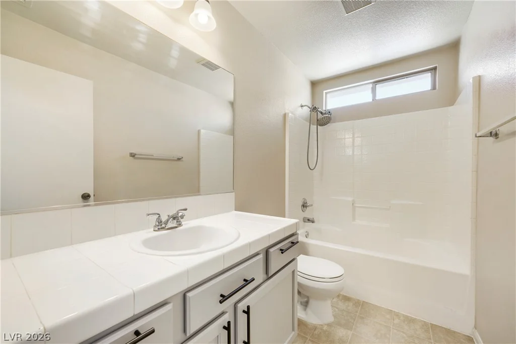 6692 Chariots Path, Las Vegas, NV 89142