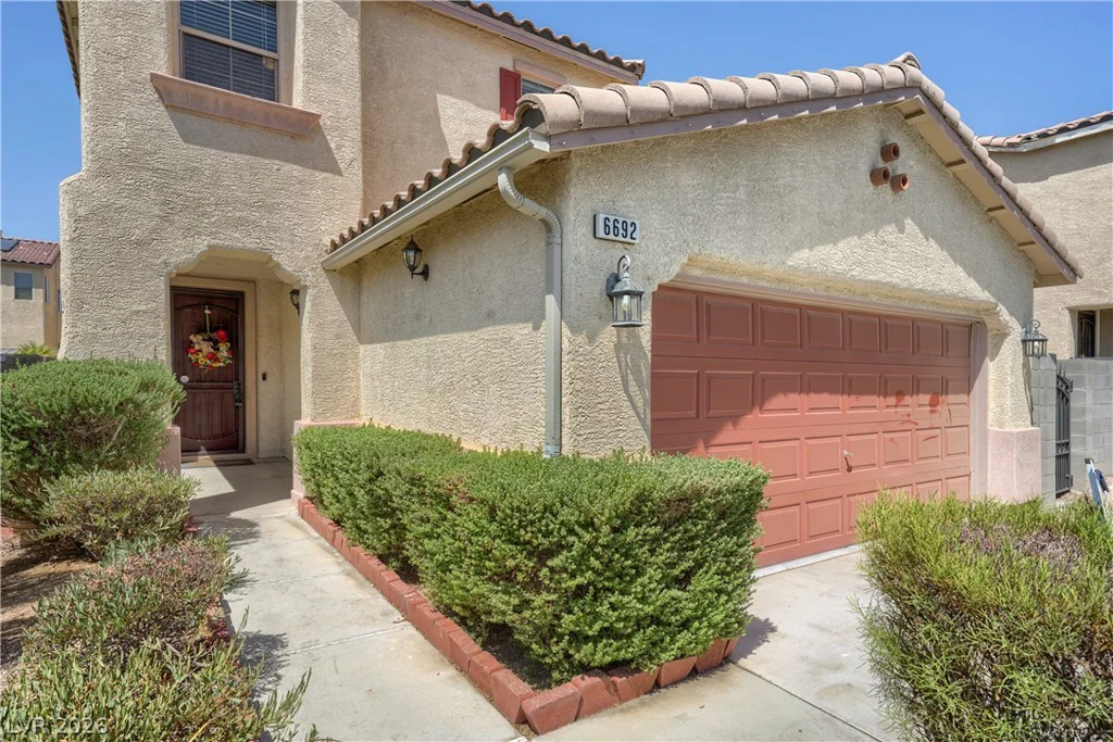6692 Chariots Path, Las Vegas, NV 89142