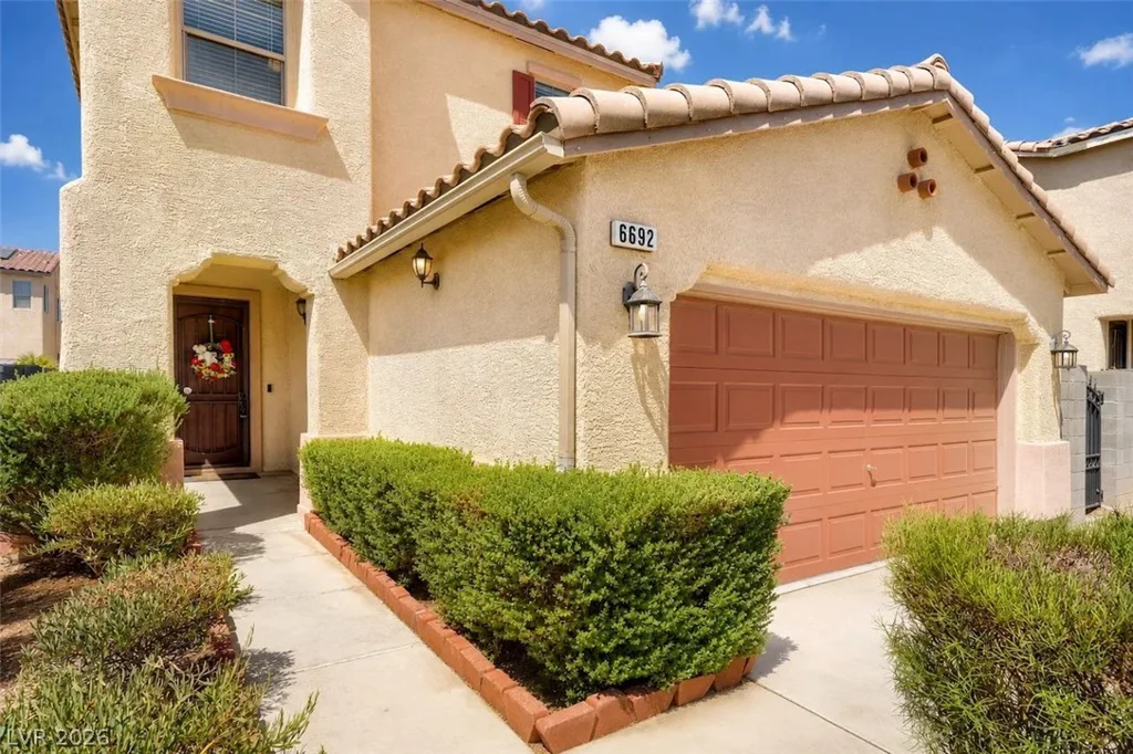 6692 Chariots Path, Las Vegas, NV 89142