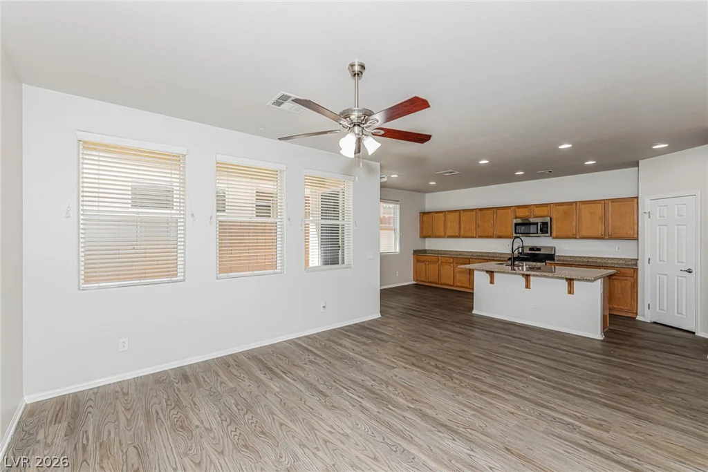 10225 Yarmouth Sea, Las Vegas, NV 89166