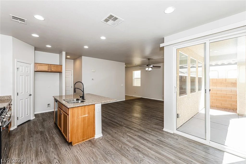10225 Yarmouth Sea, Las Vegas, NV 89166