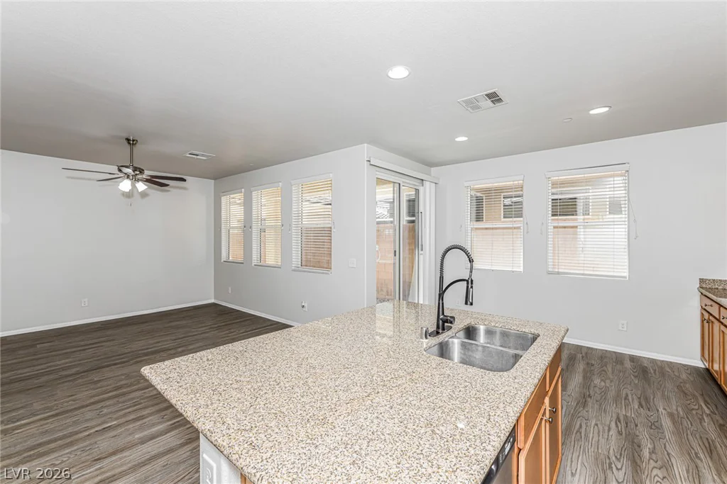 10225 Yarmouth Sea, Las Vegas, NV 89166