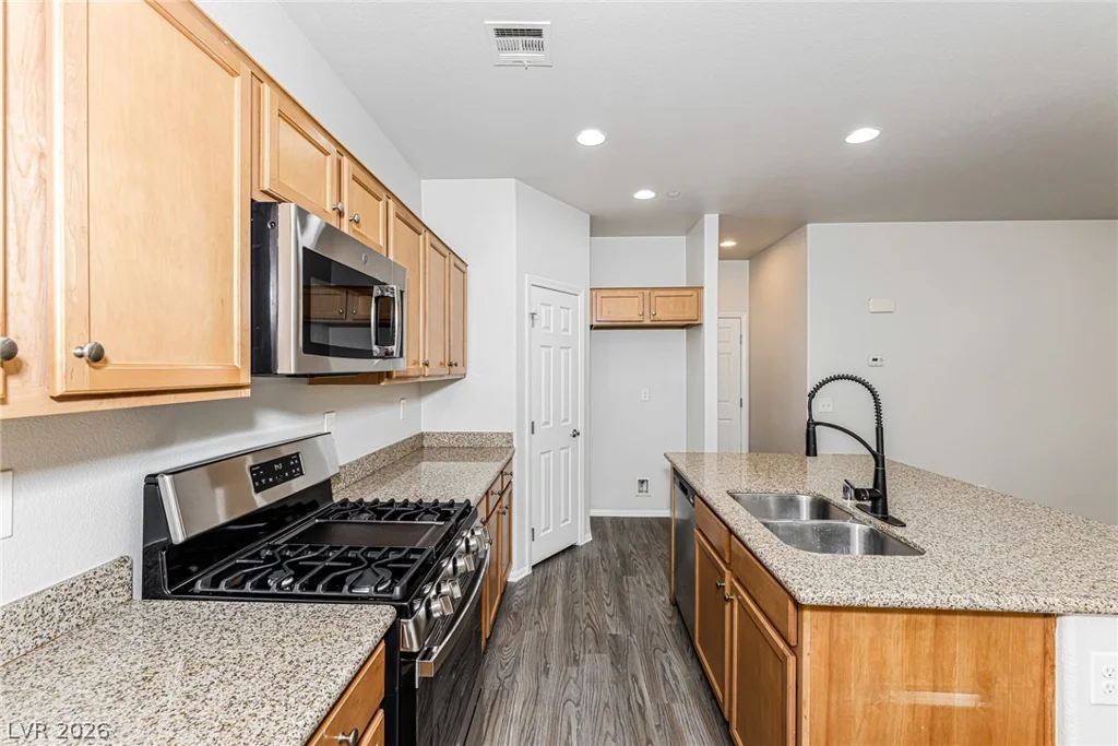 10225 Yarmouth Sea, Las Vegas, NV 89166