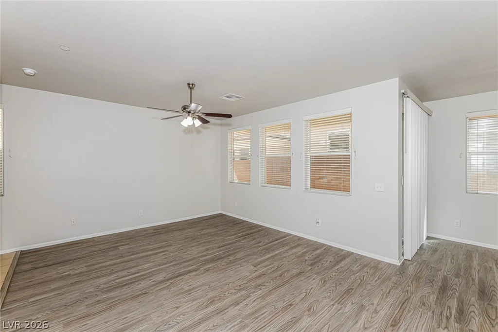 10225 Yarmouth Sea, Las Vegas, NV 89166