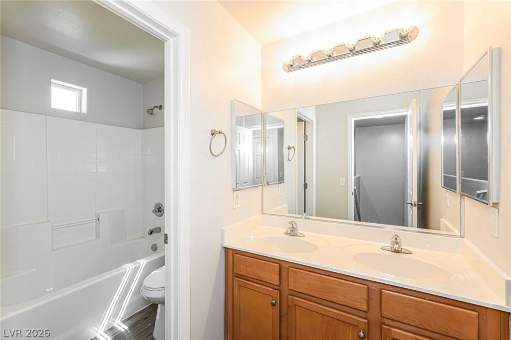 10225 Yarmouth Sea, Las Vegas, NV 89166