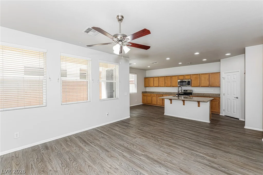 10225 Yarmouth Sea, Las Vegas, NV 89166