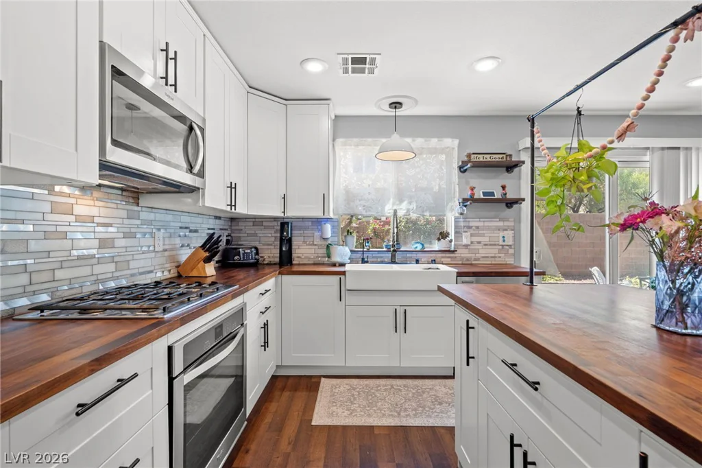10413 Mount Washington, Las Vegas, NV 89166