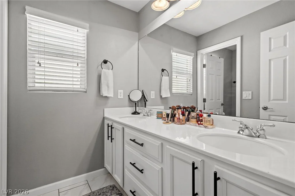 10413 Mount Washington, Las Vegas, NV 89166
