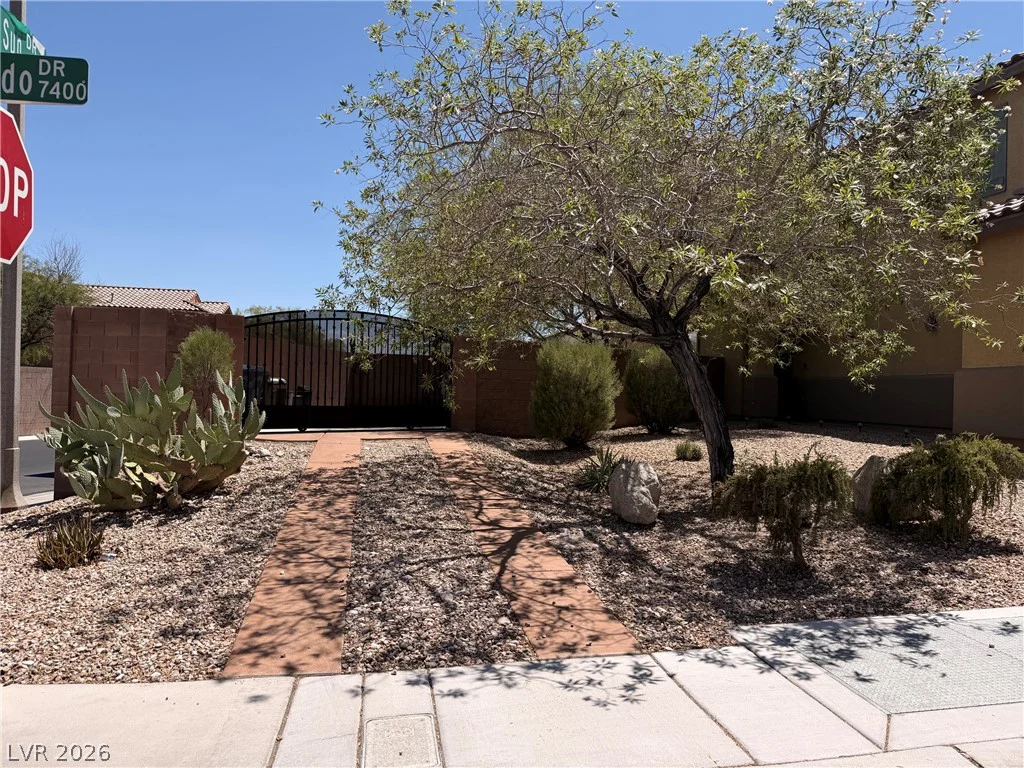 7427 Calzado, Las Vegas, NV 89178