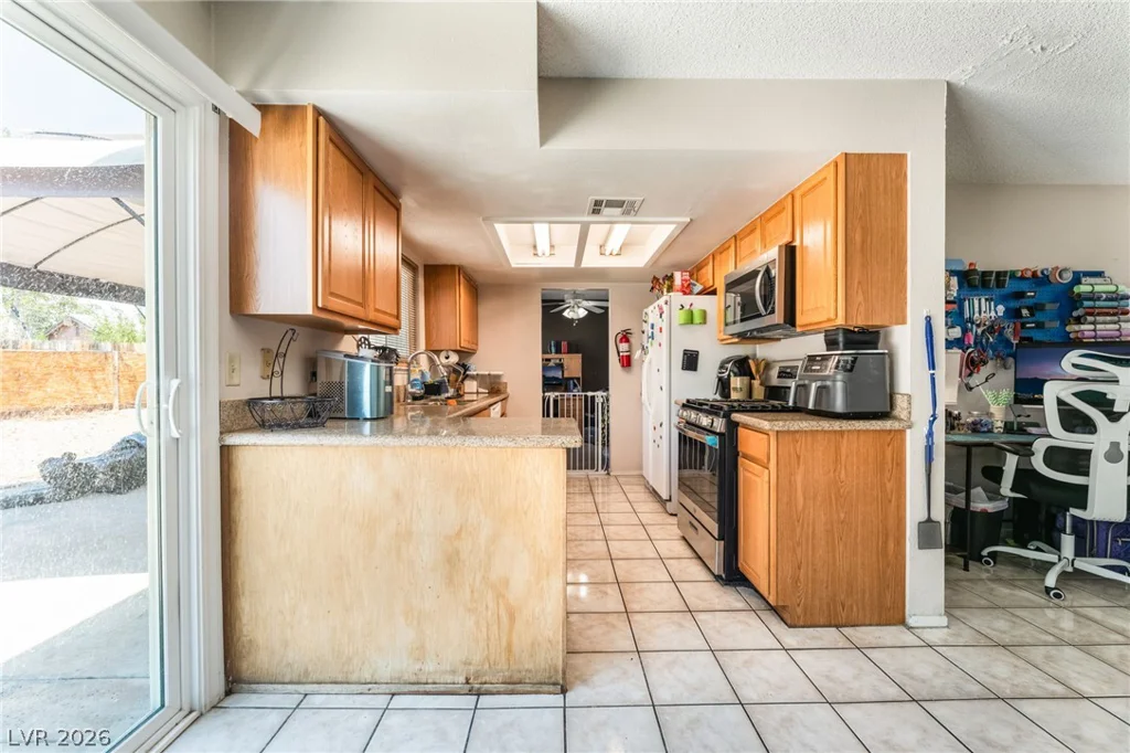 408 Barlow, Las Vegas, NV 89110