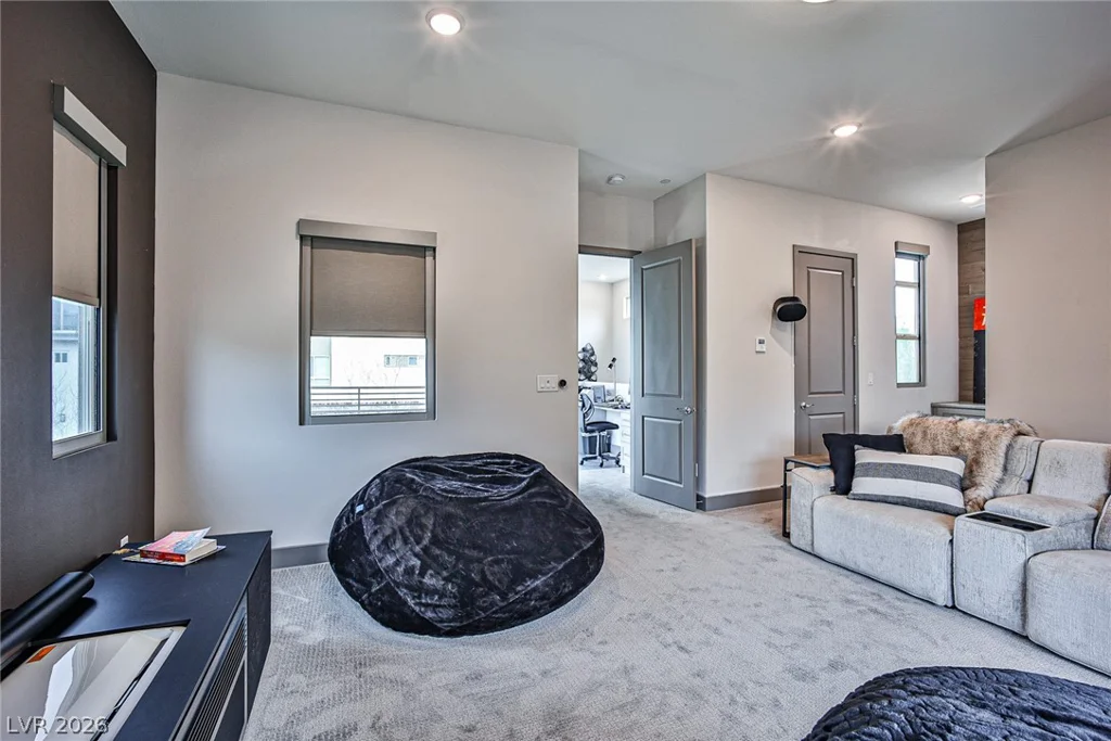 4271 Veraz, Las Vegas, NV 89135