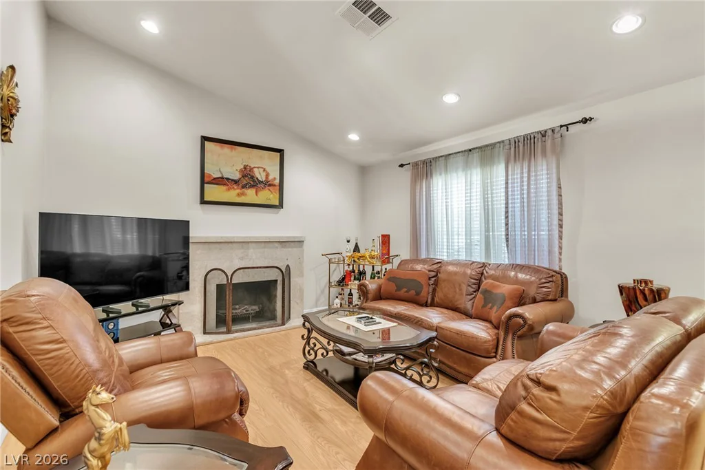 6145 Twain, Las Vegas, NV 89103