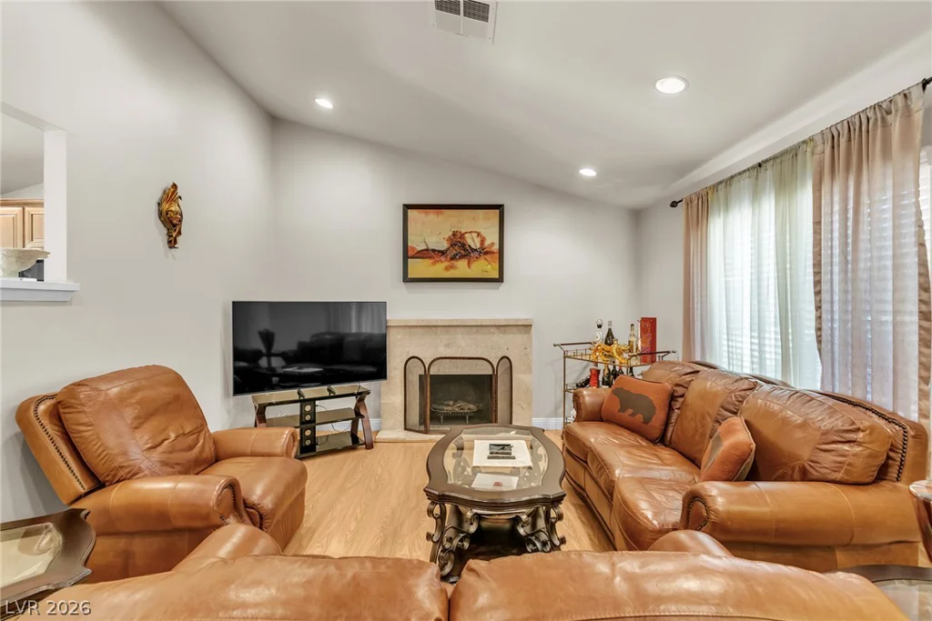 6145 Twain, Las Vegas, NV 89103