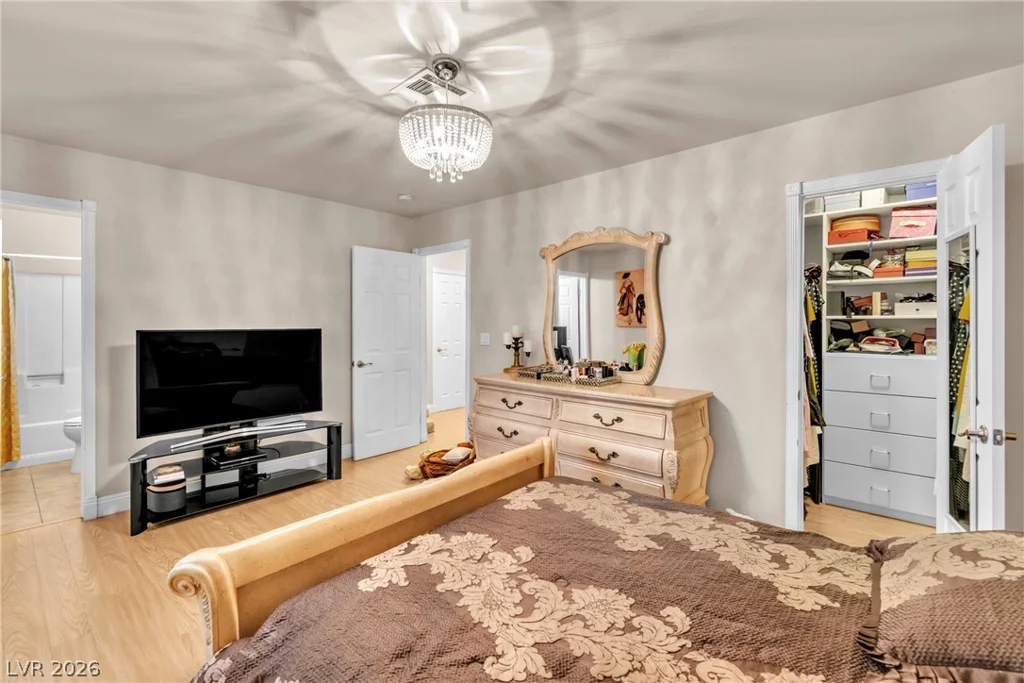 6145 Twain, Las Vegas, NV 89103