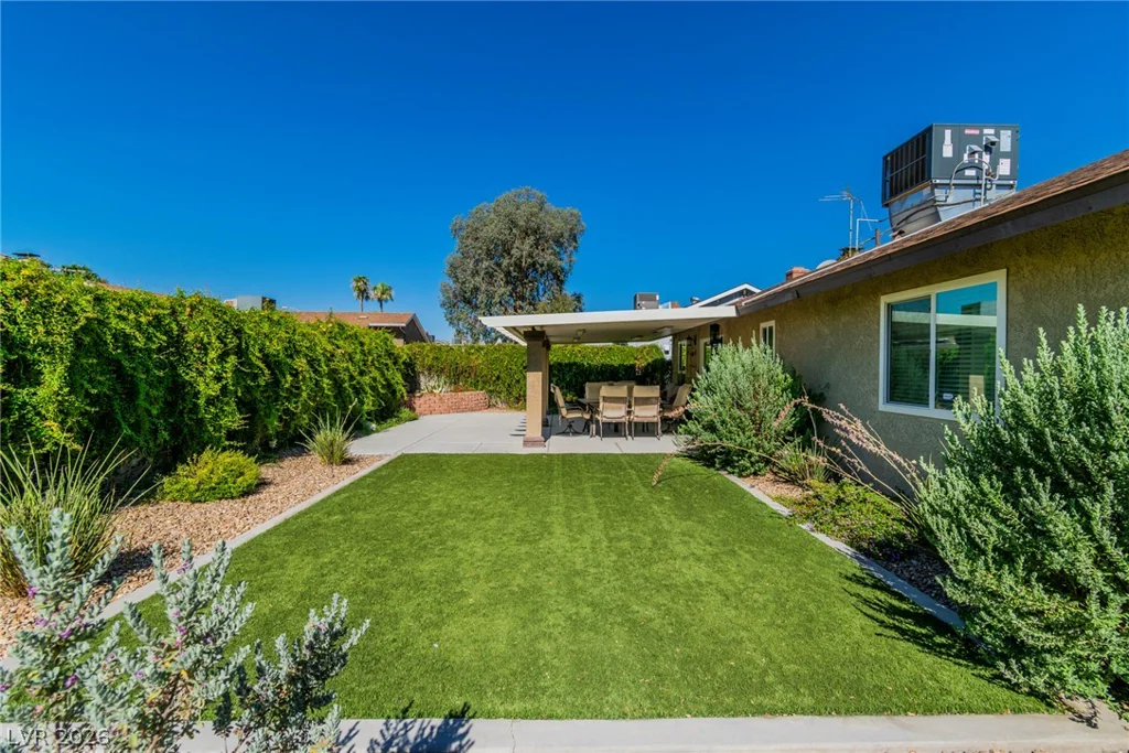 6145 Twain, Las Vegas, NV 89103