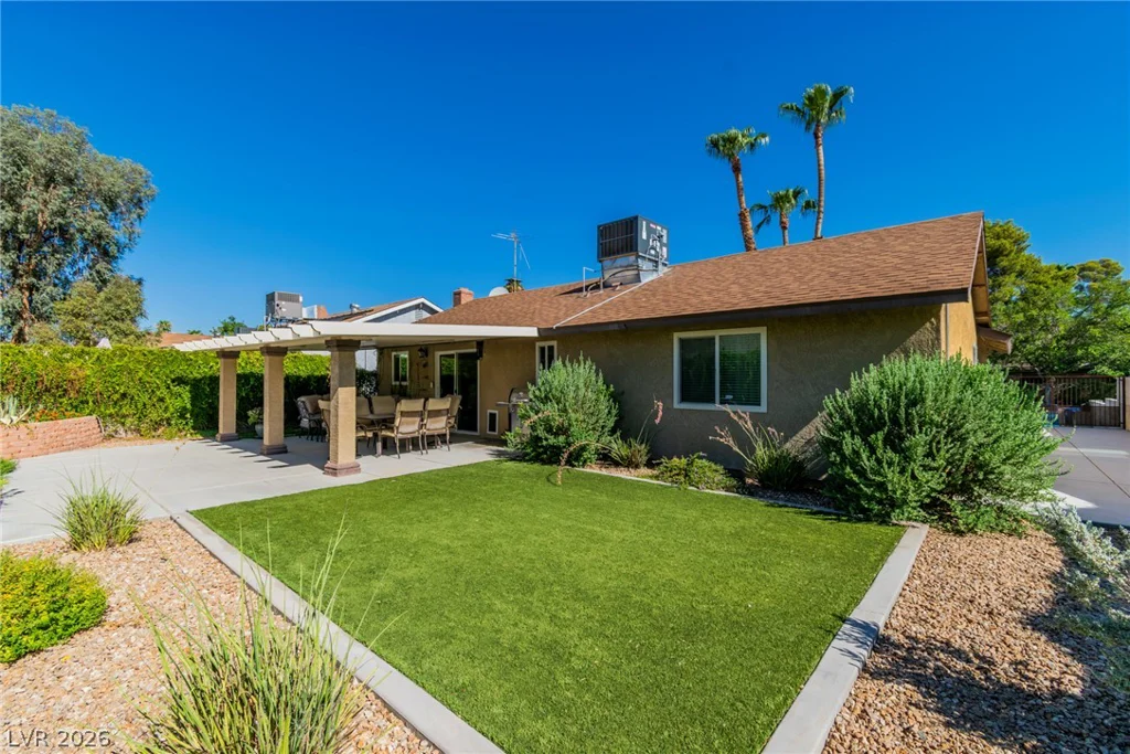 6145 Twain, Las Vegas, NV 89103