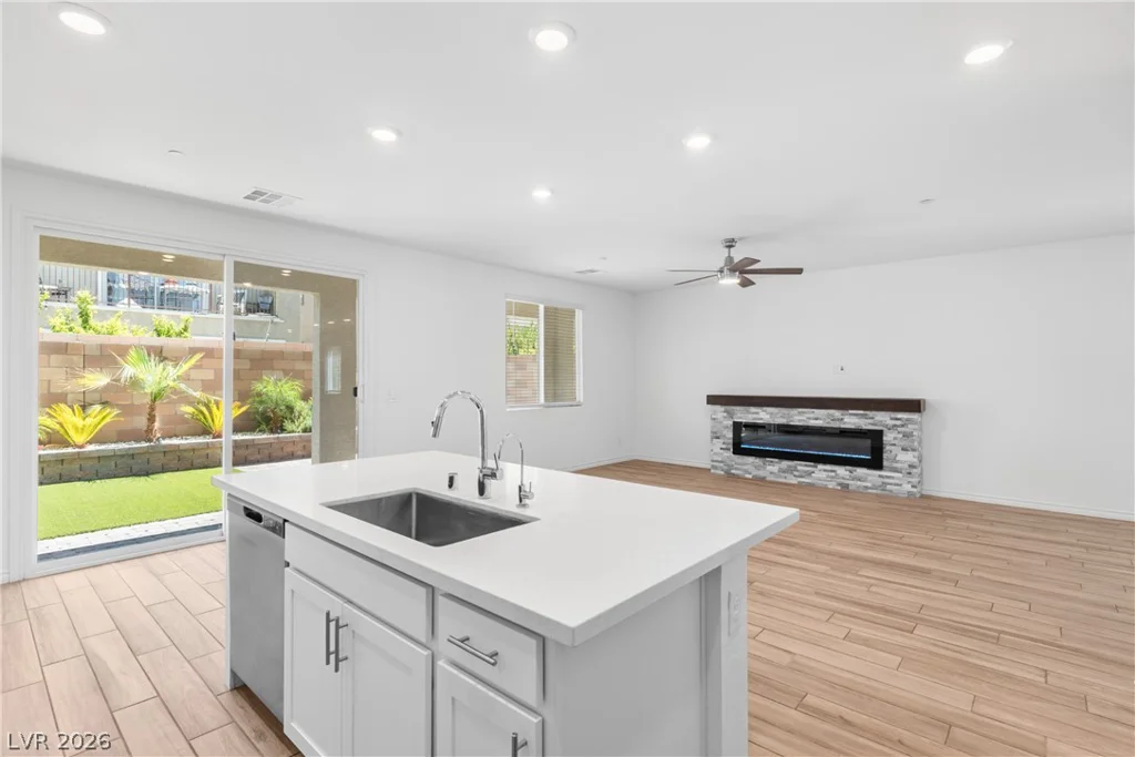 820 Aurelie Ridge, Henderson, NV 89011