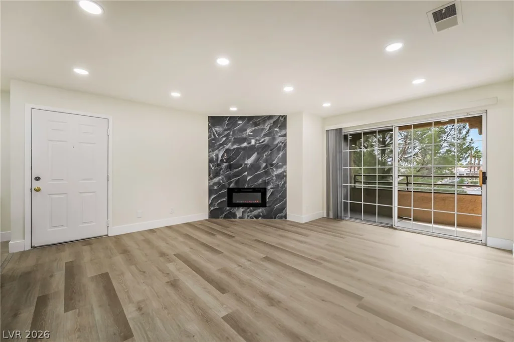 2200 Fort Apache, Las Vegas, NV 89117