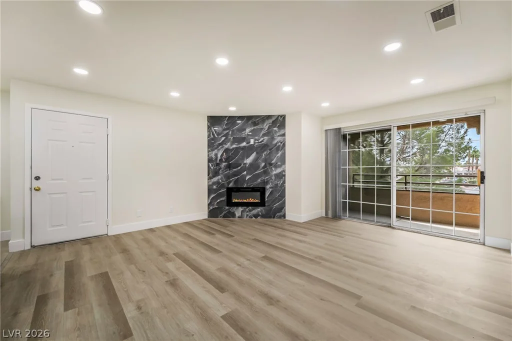 2200 Fort Apache, Las Vegas, NV 89117