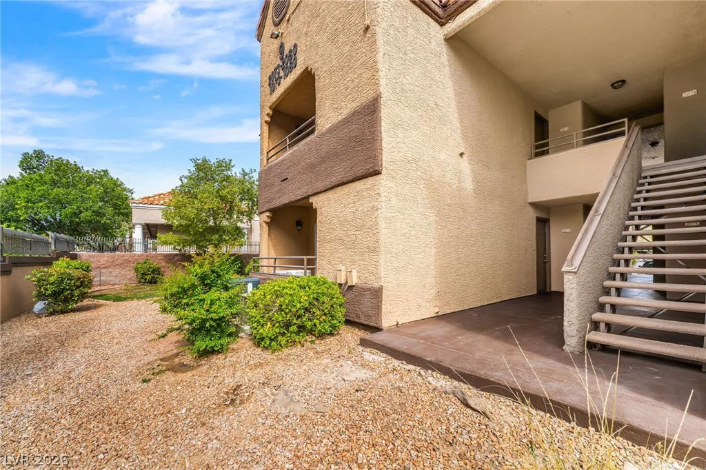 2200 Fort Apache, Las Vegas, NV 89117
