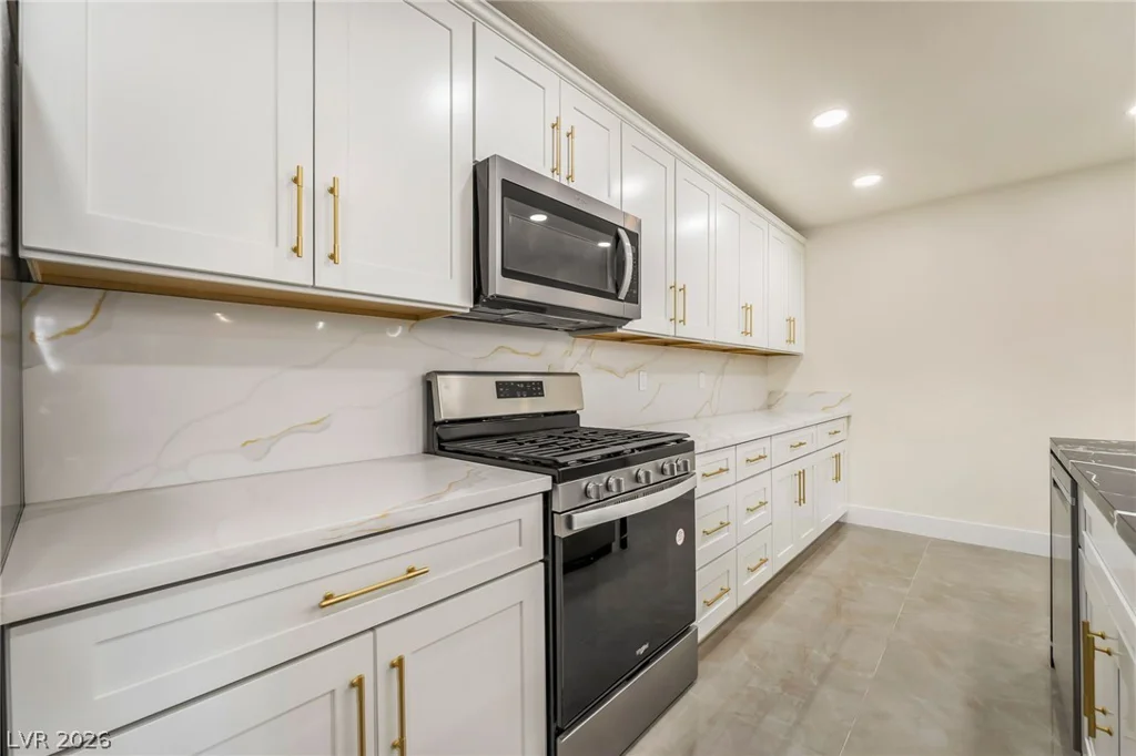 2200 Fort Apache, Las Vegas, NV 89117
