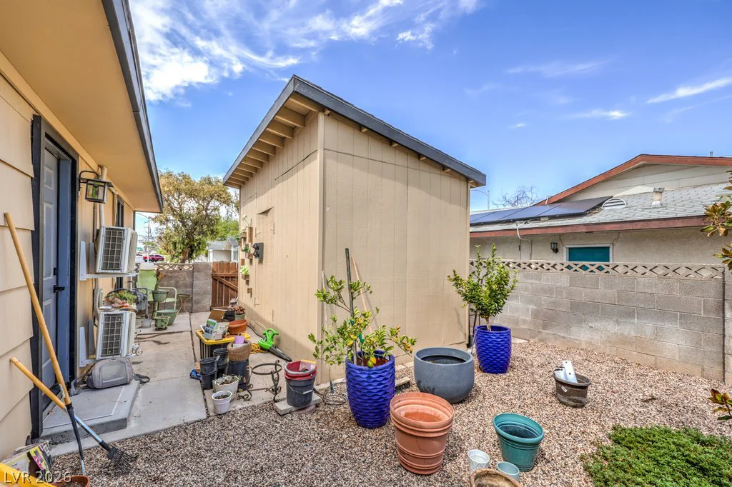6945 Cobblestone, Las Vegas, NV 89145