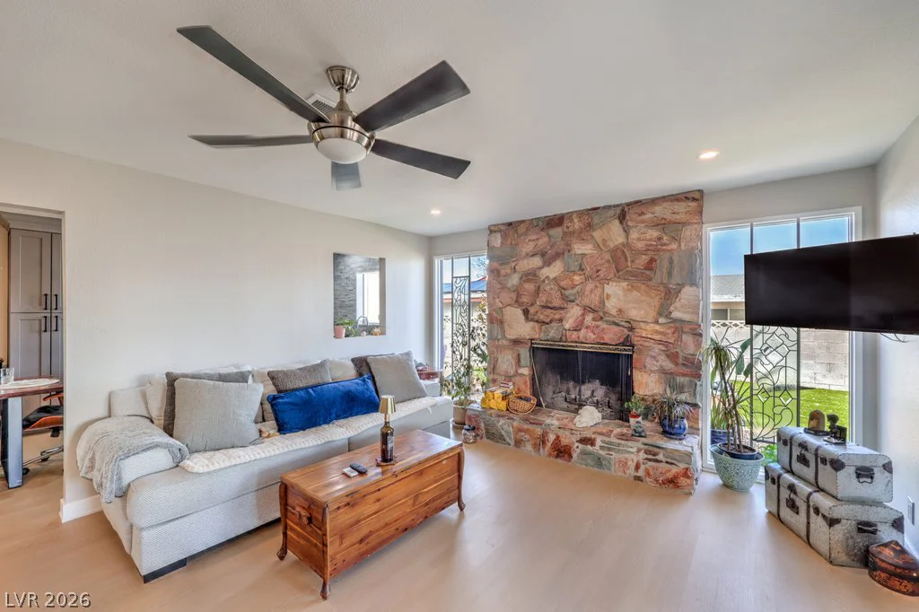 6945 Cobblestone, Las Vegas, NV 89145