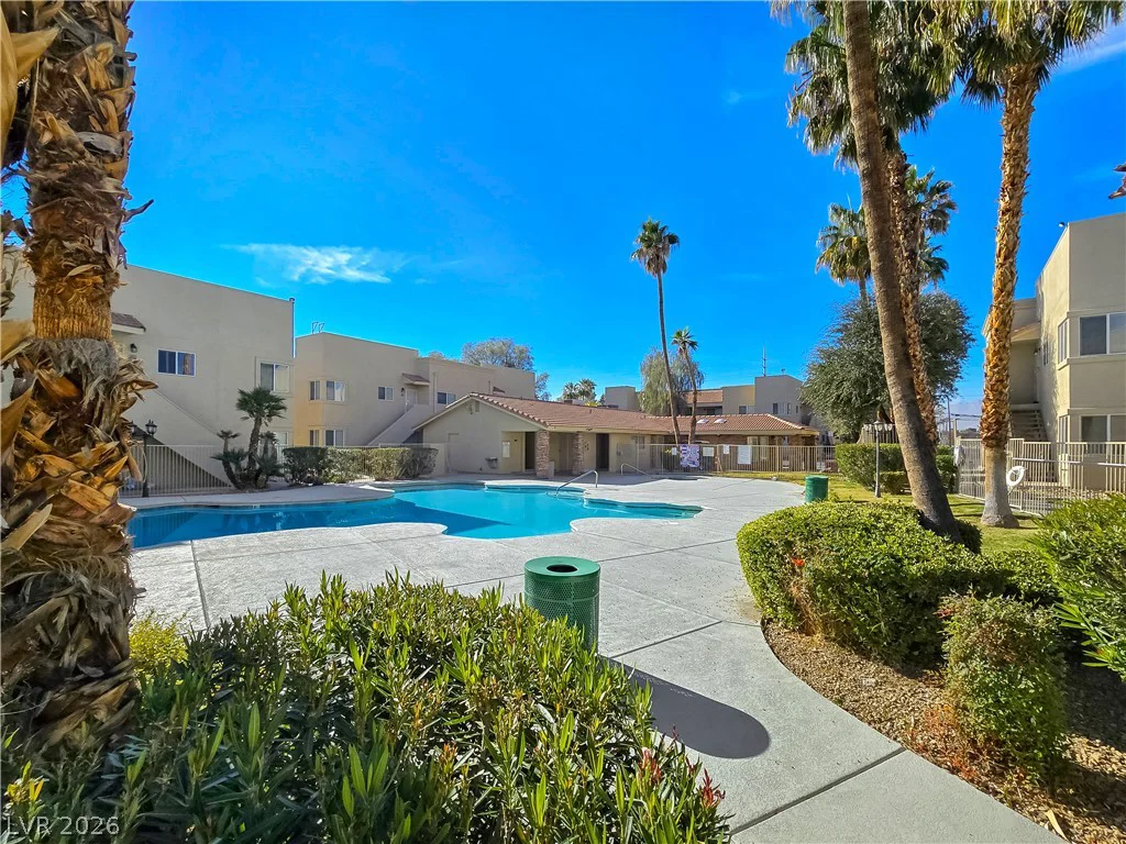 1812 Decatur, Las Vegas, NV 89108