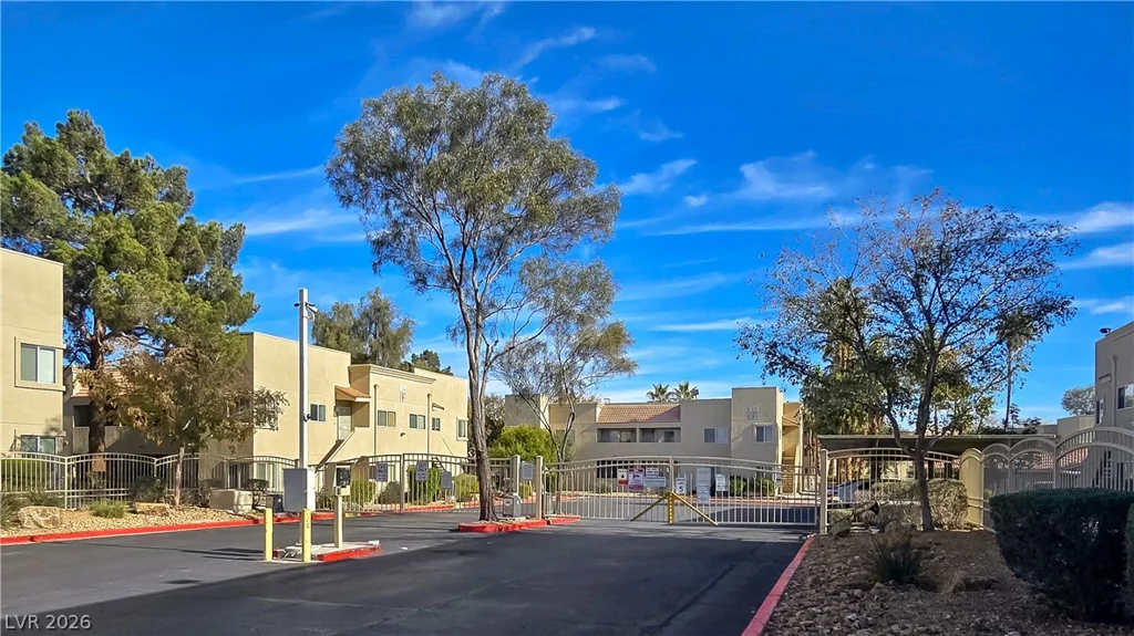 1812 Decatur, Las Vegas, NV 89108