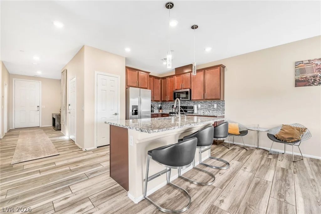 5692 Calm Season, Las Vegas, NV 89118