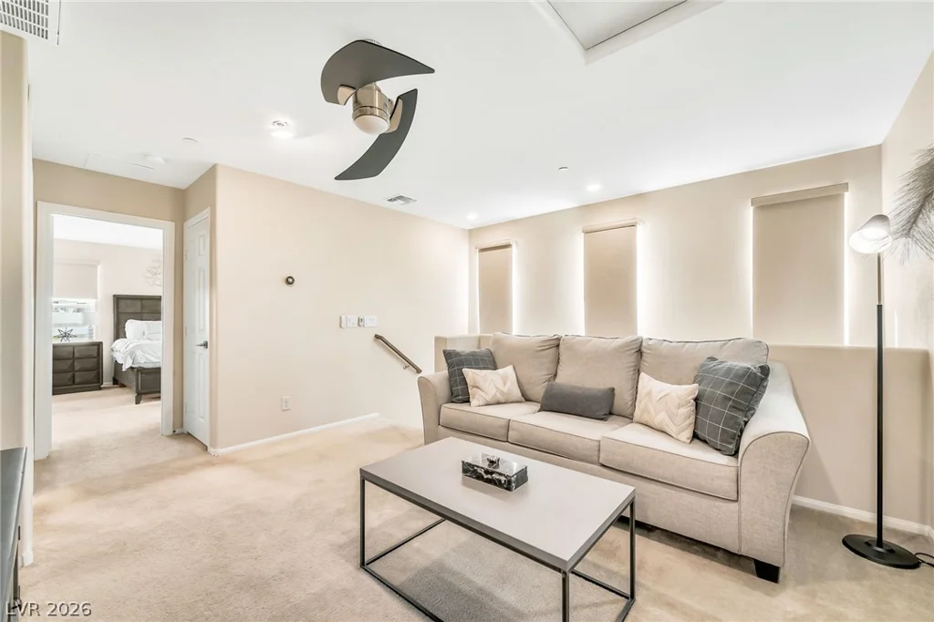 5692 Calm Season, Las Vegas, NV 89118