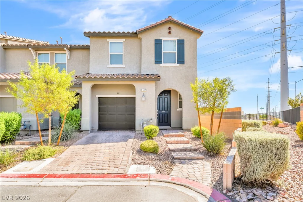 5692 Calm Season, Las Vegas, NV 89118