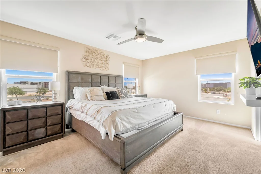 5692 Calm Season, Las Vegas, NV 89118