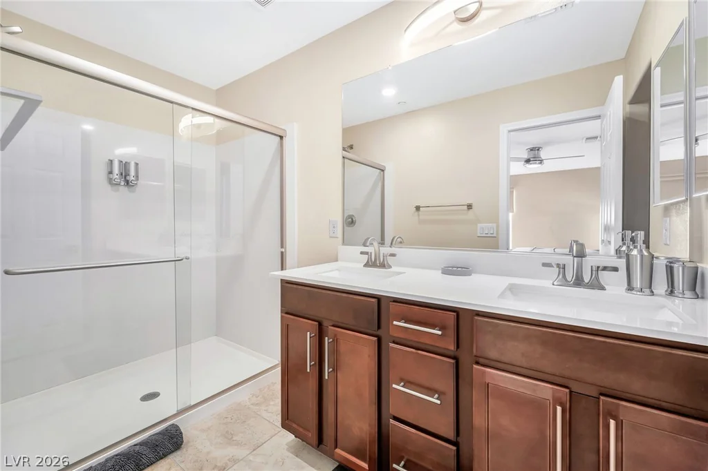 5692 Calm Season, Las Vegas, NV 89118