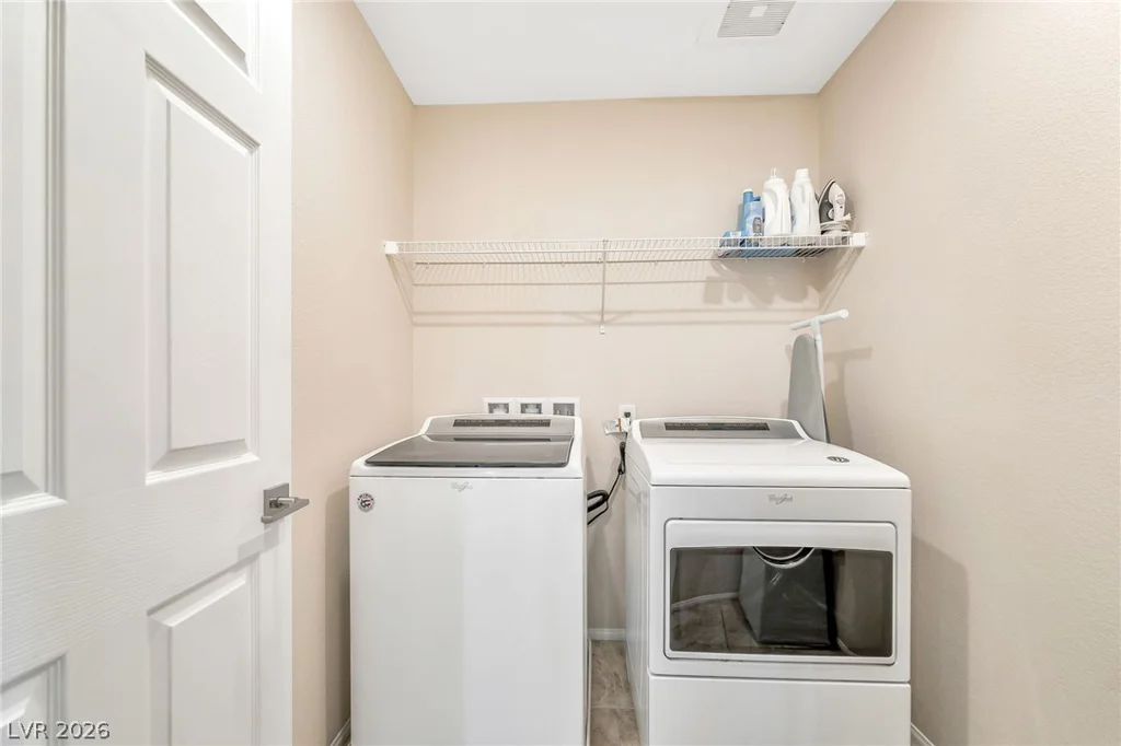 5692 Calm Season, Las Vegas, NV 89118